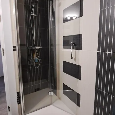 María Cristina 2 Parking Privado Gratis